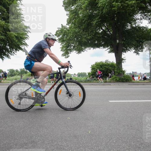 15.06.2025 - 7 Türme Triathlon Yannick Fuchs http://msf.ph/oto/7997658 15.06.2025 13:51:43 Radfahren 718, 893, 1008, 1021 meine-sportfotos.de