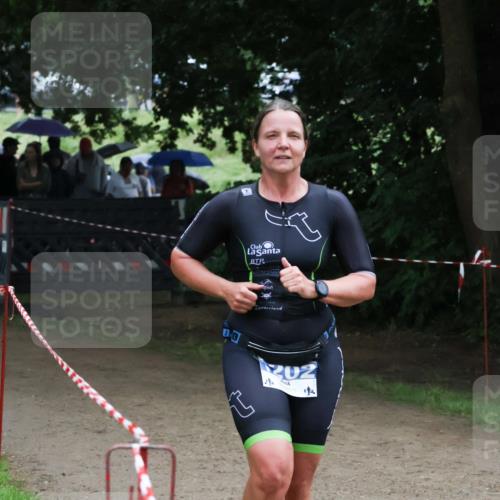 21.06.2025 - 27. Vierlanden-Triathlon Lena Gebhardt http://msf.ph/oto/7997677 15.06.2025 13:55:28 Laufen 202 meine-sportfotos.de