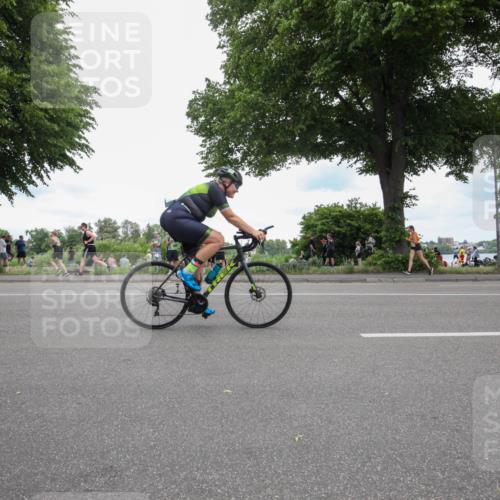 15.06.2025 - 7 Türme Triathlon Yannick Fuchs http://msf.ph/oto/7997681 15.06.2025 13:52:07 Radfahren 418, 1000 meine-sportfotos.de