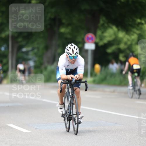 15.06.2025 - 7 Türme Triathlon Yannick Fuchs http://msf.ph/oto/7997714 15.06.2025 13:12:52 Radfahren 212, 363, 520, 630, 948 meine-sportfotos.de