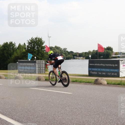 15.06.2025 - 27. Vierlanden-Triathlon H.Heesch http://msf.ph/oto/7997716 15.06.2025 09:39:46 Radfahren 48, 236 meine-sportfotos.de