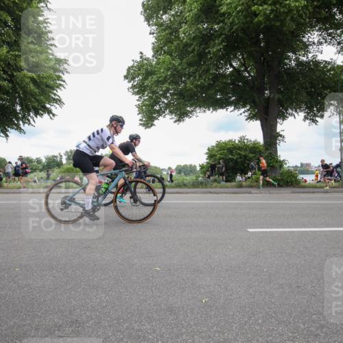 15.06.2025 - 7 Türme Triathlon Yannick Fuchs http://msf.ph/oto/7997774 15.06.2025 13:52:32 Radfahren 556, 729, 799, 1038 meine-sportfotos.de