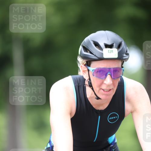15.06.2025 - 7 Türme Triathlon Yannick Fuchs http://msf.ph/oto/7997790 15.06.2025 13:12:53 Radfahren 212, 520, 630, 948 meine-sportfotos.de