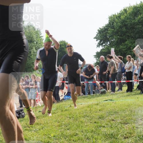 15.06.2025 - 27. Vierlanden-Triathlon KatJ http://msf.ph/oto/7997808 15.06.2025 09:55:58 Schwimmen 280, 283, 303, 308, 310, 312, 322, 331, 338 meine-sportfotos.de