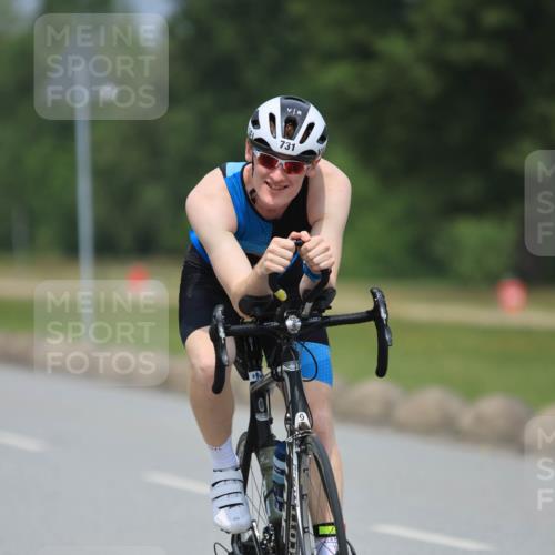 21.06.2025 - 27. Vierlanden-Triathlon H.Heesch http://msf.ph/oto/7997832 15.06.2025 12:26:07 Radfahren 731, 846 meine-sportfotos.de