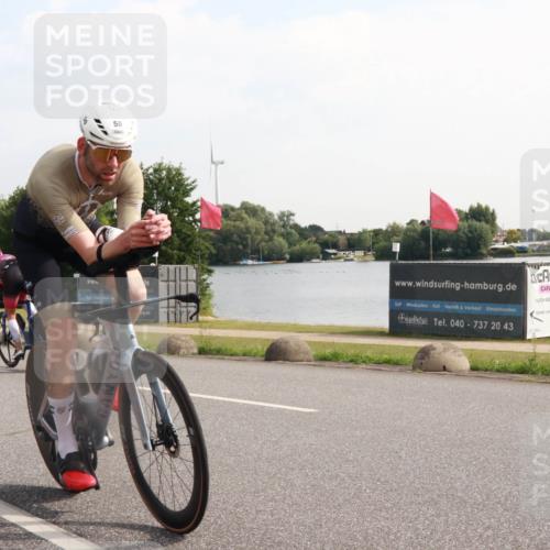 15.06.2025 - 27. Vierlanden-Triathlon H.Heesch http://msf.ph/oto/7997849 15.06.2025 09:42:17 Radfahren 50, 158 meine-sportfotos.de