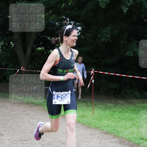 21.06.2025 - 27. Vierlanden-Triathlon Lena Gebhardt http://msf.ph/oto/7997884 15.06.2025 13:55:44 Laufen 2025, 1200 meine-sportfotos.de