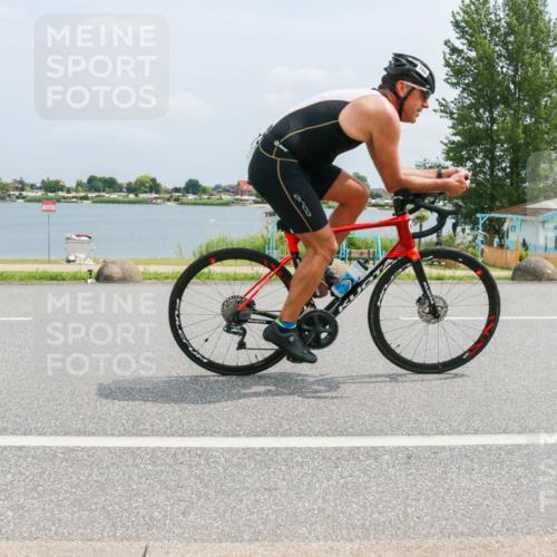 21.06.2025 - 27. Vierlanden-Triathlon H.Heesch http://msf.ph/oto/7997885 15.06.2025 12:27:38 Radfahren 763, 783, 786 meine-sportfotos.de