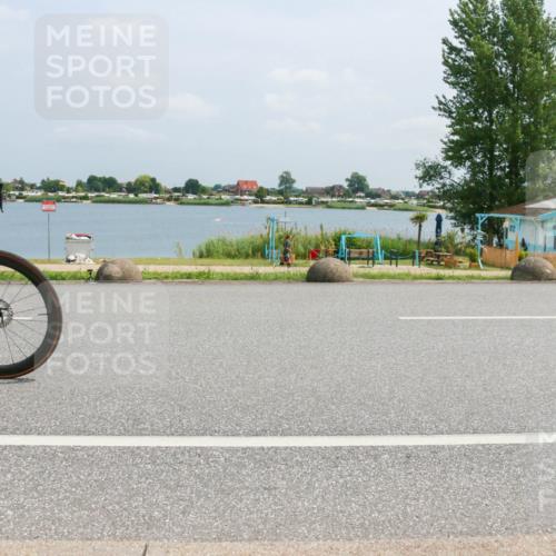 21.06.2025 - 27. Vierlanden-Triathlon H.Heesch http://msf.ph/oto/7997890 15.06.2025 12:27:43 Radfahren 783 meine-sportfotos.de