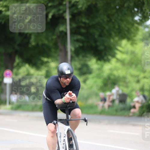 15.06.2025 - 7 Türme Triathlon Yannick Fuchs http://msf.ph/oto/7997931 15.06.2025 13:12:56 Radfahren 212, 520, 630, 948 meine-sportfotos.de