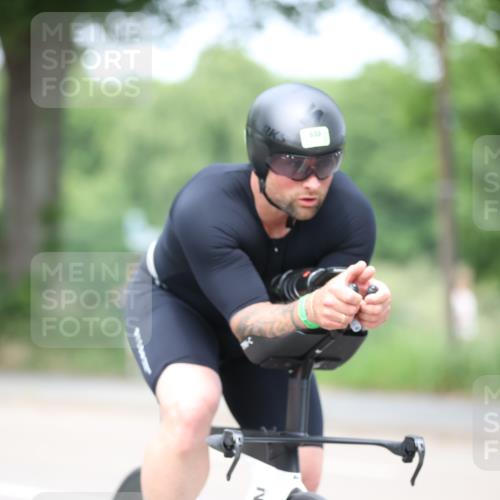 15.06.2025 - 7 Türme Triathlon Yannick Fuchs http://msf.ph/oto/7997976 15.06.2025 13:12:57 Radfahren 212, 520, 630, 948 meine-sportfotos.de
