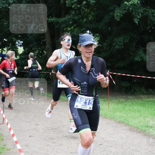 21.06.2025 - 27. Vierlanden-Triathlon Lena Gebhardt http://msf.ph/oto/7997991 15.06.2025 13:55:55 Laufen 118, 202, 215, 4 meine-sportfotos.de
