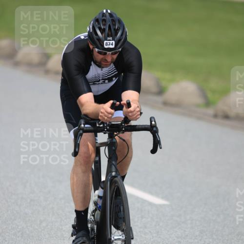 21.06.2025 - 27. Vierlanden-Triathlon H.Heesch http://msf.ph/oto/7998049 15.06.2025 12:27:24 Radfahren 874 meine-sportfotos.de