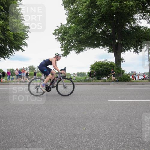 15.06.2025 - 7 Türme Triathlon Yannick Fuchs http://msf.ph/oto/7998067 15.06.2025 13:53:43 Radfahren 1125 meine-sportfotos.de