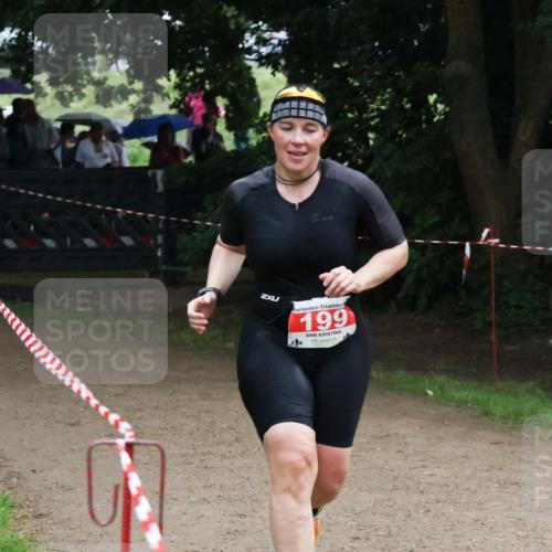 21.06.2025 - 27. Vierlanden-Triathlon Lena Gebhardt http://msf.ph/oto/7998124 15.06.2025 13:56:04 Laufen 199 meine-sportfotos.de