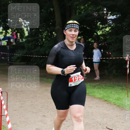 21.06.2025 - 27. Vierlanden-Triathlon Lena Gebhardt http://msf.ph/oto/7998149 15.06.2025 13:56:05 Laufen 199 meine-sportfotos.de
