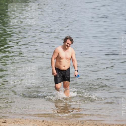 21.06.2025 - 27. Vierlanden-Triathlon MichiJ http://msf.ph/oto/7998155 15.06.2026 10:00:05 Schwimmen  meine-sportfotos.de