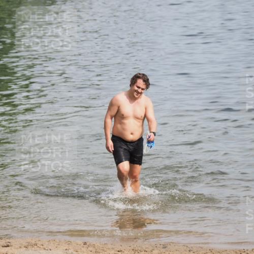 21.06.2025 - 27. Vierlanden-Triathlon MichiJ http://msf.ph/oto/7998164 15.06.2026 10:00:05 Schwimmen  meine-sportfotos.de