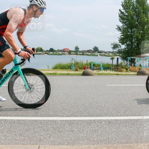 21.06.2025 - 27. Vierlanden-Triathlon H.Heesch http://msf.ph/oto/7998206 15.06.2025 12:29:45 Radfahren 937, 951, 989, 990, 991, 992, 993 meine-sportfotos.de