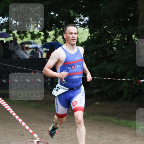 21.06.2025 - 27. Vierlanden-Triathlon Lena Gebhardt http://msf.ph/oto/7998210 15.06.2025 13:56:31 Laufen 21 meine-sportfotos.de