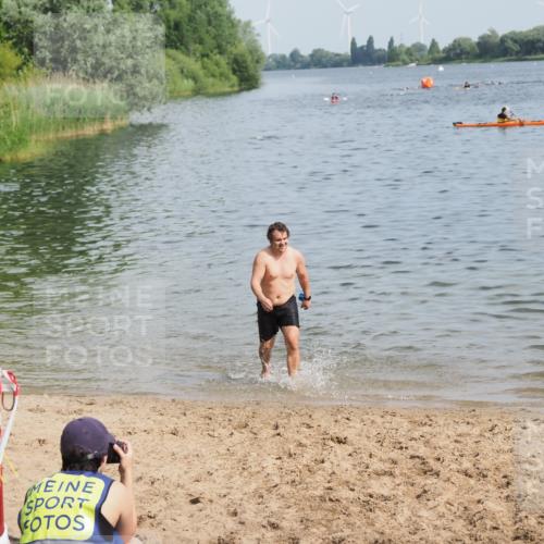 21.06.2025 - 27. Vierlanden-Triathlon MichiJ http://msf.ph/oto/7998215 15.06.2026 10:00:07 Schwimmen 290 meine-sportfotos.de