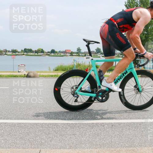 21.06.2025 - 27. Vierlanden-Triathlon H.Heesch http://msf.ph/oto/7998222 15.06.2025 12:29:45 Radfahren 937, 951, 989, 990, 991, 992, 993 meine-sportfotos.de