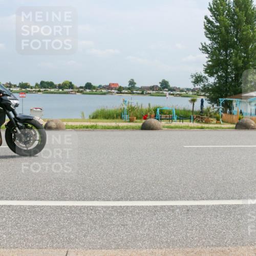 21.06.2025 - 27. Vierlanden-Triathlon H.Heesch http://msf.ph/oto/7998235 15.06.2025 12:29:46 Radfahren 937, 951, 989, 990, 991, 992, 993 meine-sportfotos.de