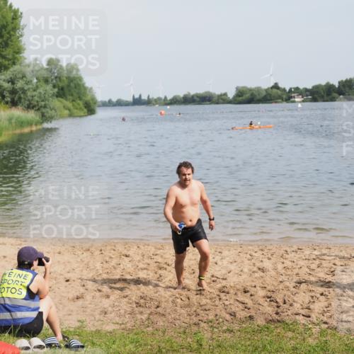21.06.2025 - 27. Vierlanden-Triathlon MichiJ http://msf.ph/oto/7998238 15.06.2026 10:00:13 Schwimmen 290 meine-sportfotos.de