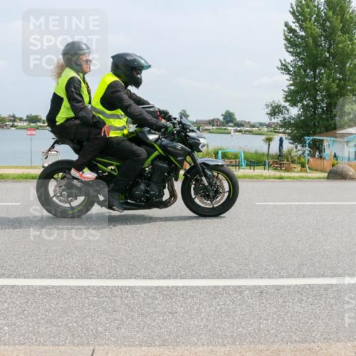 21.06.2025 - 27. Vierlanden-Triathlon H.Heesch http://msf.ph/oto/7998246 15.06.2025 12:29:46 Radfahren 937, 951, 989, 990, 991, 992, 993 meine-sportfotos.de