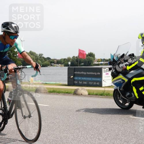 15.06.2025 - 27. Vierlanden-Triathlon H.Heesch http://msf.ph/oto/7998252 15.06.2025 11:35:49 Radfahren 70, 735, 903 meine-sportfotos.de