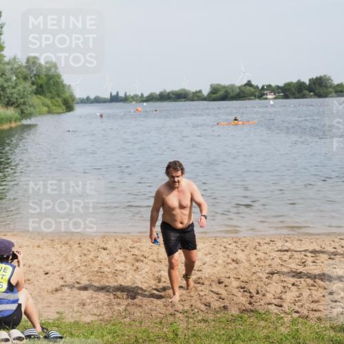 21.06.2025 - 27. Vierlanden-Triathlon MichiJ http://msf.ph/oto/7998278 15.06.2026 10:00:14 Schwimmen 290 meine-sportfotos.de