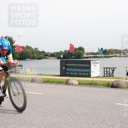 15.06.2025 - 27. Vierlanden-Triathlon H.Heesch http://msf.ph/oto/7998309 15.06.2025 11:36:07 Radfahren  meine-sportfotos.de