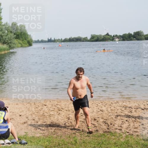 21.06.2025 - 27. Vierlanden-Triathlon MichiJ http://msf.ph/oto/7998316 15.06.2026 10:00:14 Schwimmen 290 meine-sportfotos.de