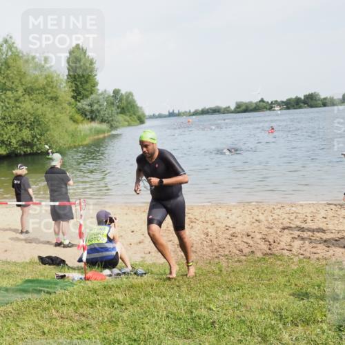 21.06.2025 - 27. Vierlanden-Triathlon MichiJ http://msf.ph/oto/7998360 15.06.2026 10:02:18 Schwimmen 317 meine-sportfotos.de