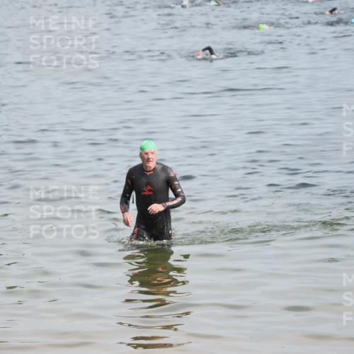 21.06.2025 - 27. Vierlanden-Triathlon MichiJ http://msf.ph/oto/7998381 15.06.2026 10:02:31 Schwimmen  meine-sportfotos.de