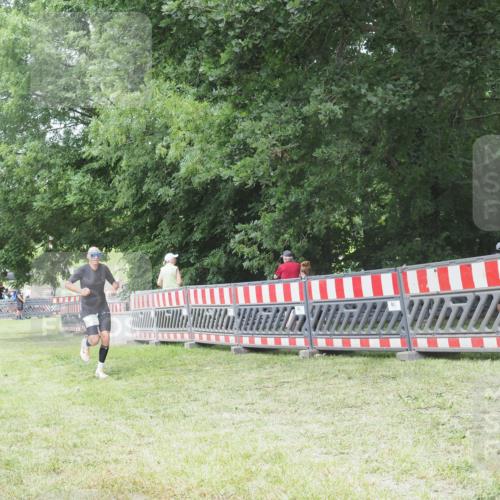 21.06.2025 - 27. Vierlanden-Triathlon KatJ http://msf.ph/oto/7998393 15.06.2025 12:52:58 Ziel 822 meine-sportfotos.de