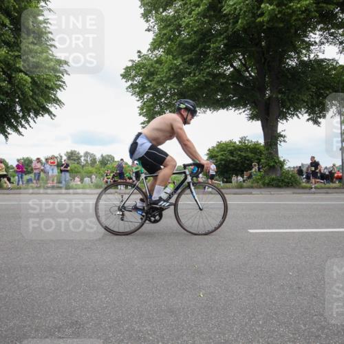 15.06.2025 - 7 Türme Triathlon Yannick Fuchs http://msf.ph/oto/7998412 15.06.2025 13:56:22 Radfahren 393 meine-sportfotos.de