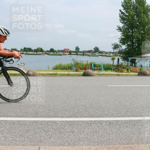 21.06.2025 - 27. Vierlanden-Triathlon H.Heesch http://msf.ph/oto/7998498 15.06.2025 12:30:54 Radfahren 830, 1049, 1050, 1051, 1052 meine-sportfotos.de