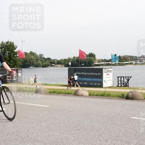 15.06.2025 - 27. Vierlanden-Triathlon H.Heesch http://msf.ph/oto/7998531 15.06.2025 11:36:55 Radfahren 123, 688 meine-sportfotos.de