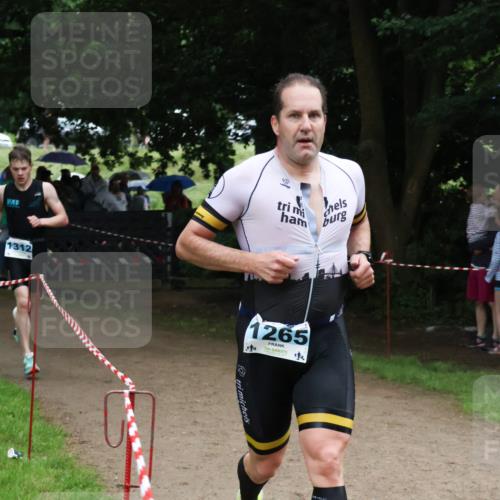 21.06.2025 - 27. Vierlanden-Triathlon Lena Gebhardt http://msf.ph/oto/7998549 15.06.2025 13:57:01 Laufen 1312, 1265 meine-sportfotos.de