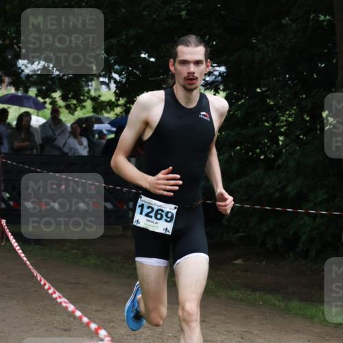 21.06.2025 - 27. Vierlanden-Triathlon Lena Gebhardt http://msf.ph/oto/7998633 15.06.2025 13:57:11 Laufen 2025, 1269 meine-sportfotos.de