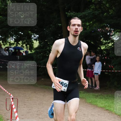 21.06.2025 - 27. Vierlanden-Triathlon Lena Gebhardt http://msf.ph/oto/7998636 15.06.2025 13:57:11 Laufen 69, 4 meine-sportfotos.de