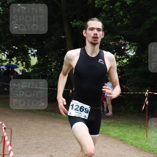 21.06.2025 - 27. Vierlanden-Triathlon Lena Gebhardt http://msf.ph/oto/7998646 15.06.2025 13:57:12 Laufen 202, 1269, 14 meine-sportfotos.de