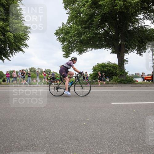 15.06.2025 - 7 Türme Triathlon Yannick Fuchs http://msf.ph/oto/7998661 15.06.2025 14:00:13 Radfahren 1170 meine-sportfotos.de
