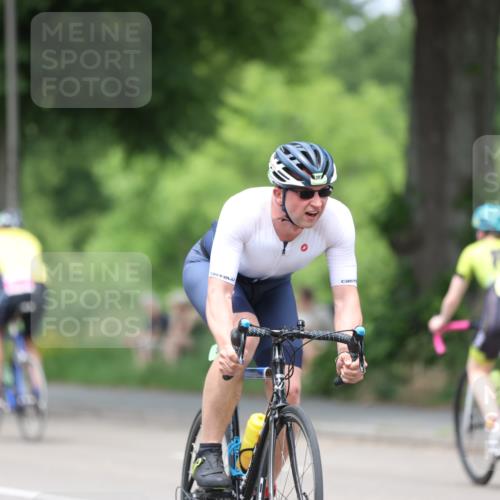 15.06.2025 - 7 Türme Triathlon Yannick Fuchs http://msf.ph/oto/7998681 15.06.2025 13:13:27 Radfahren 307, 352, 662, 668, 726, 771, 854 meine-sportfotos.de