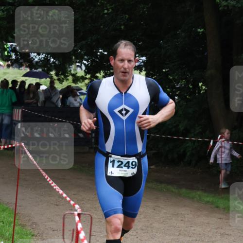 21.06.2025 - 27. Vierlanden-Triathlon Lena Gebhardt http://msf.ph/oto/7998688 15.06.2025 13:57:38 Laufen 2025, 1249, 4 meine-sportfotos.de
