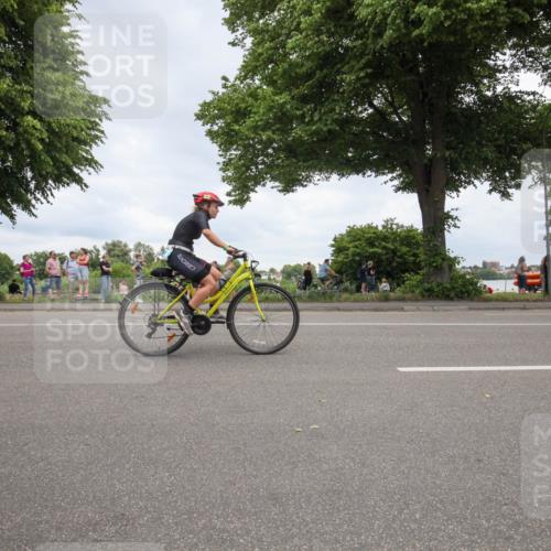 15.06.2025 - 7 Türme Triathlon Yannick Fuchs http://msf.ph/oto/7998692 15.06.2025 14:00:38 Radfahren 401 meine-sportfotos.de