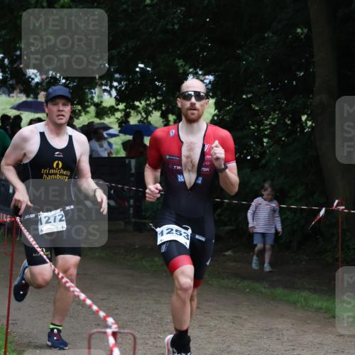 21.06.2025 - 27. Vierlanden-Triathlon Lena Gebhardt http://msf.ph/oto/7998712 15.06.2025 13:57:48 Laufen 1272, 1253 meine-sportfotos.de