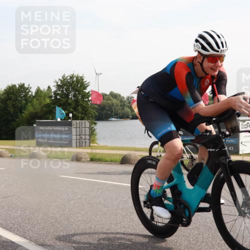 15.06.2025 - 27. Vierlanden-Triathlon H.Heesch http://msf.ph/oto/7998743 15.06.2025 09:54:46 Radfahren 137, 159, 213 meine-sportfotos.de
