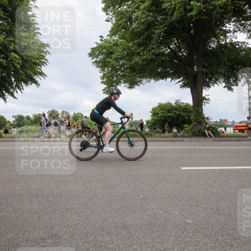 15.06.2025 - 7 Türme Triathlon Yannick Fuchs http://msf.ph/oto/7998746 15.06.2025 14:02:50 Radfahren 824 meine-sportfotos.de